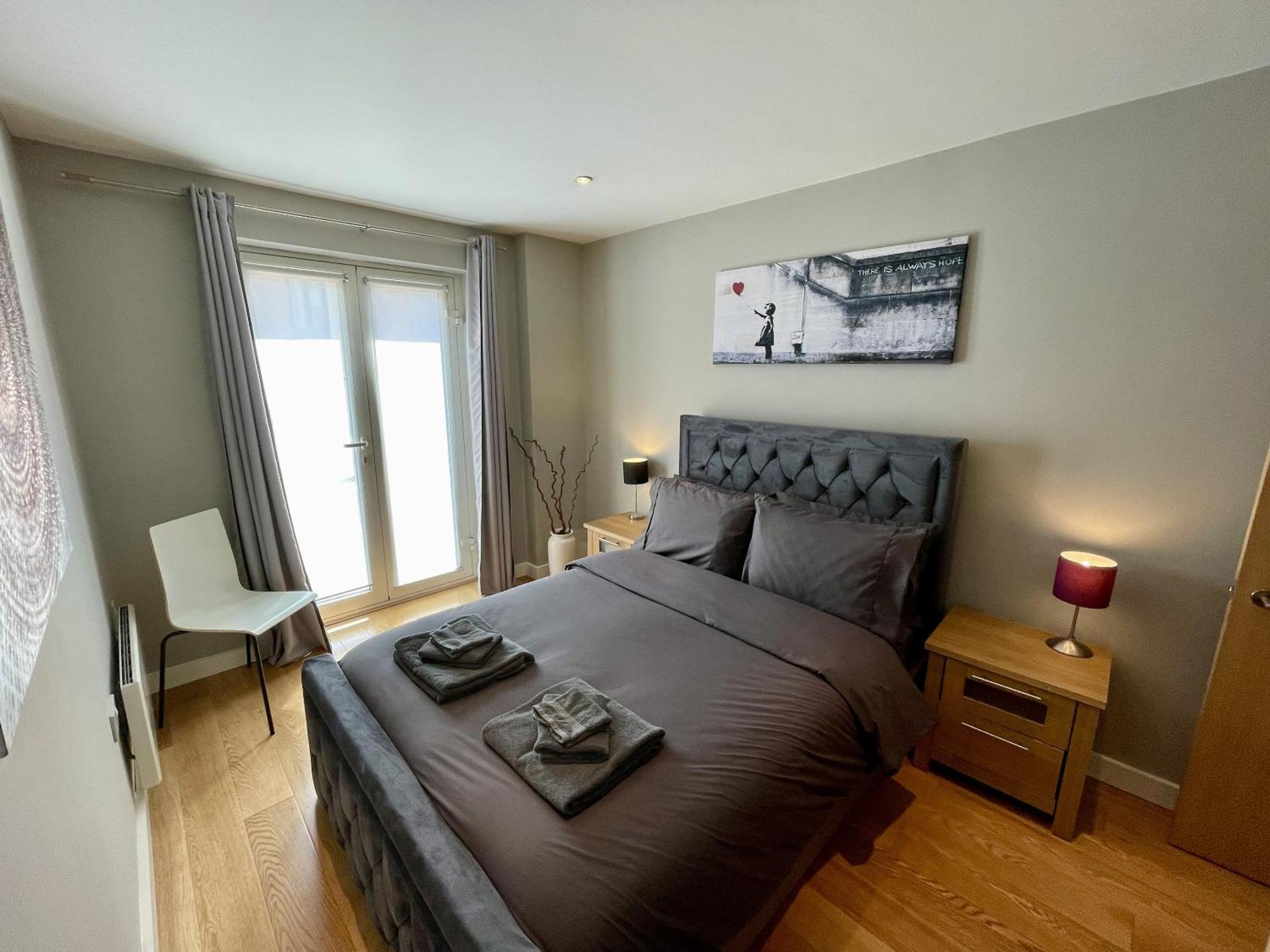 Stunning 2-Bed Town Centre Apartment - Hosted By Hutch Lifestyle Leamington Spa Kültér fotó