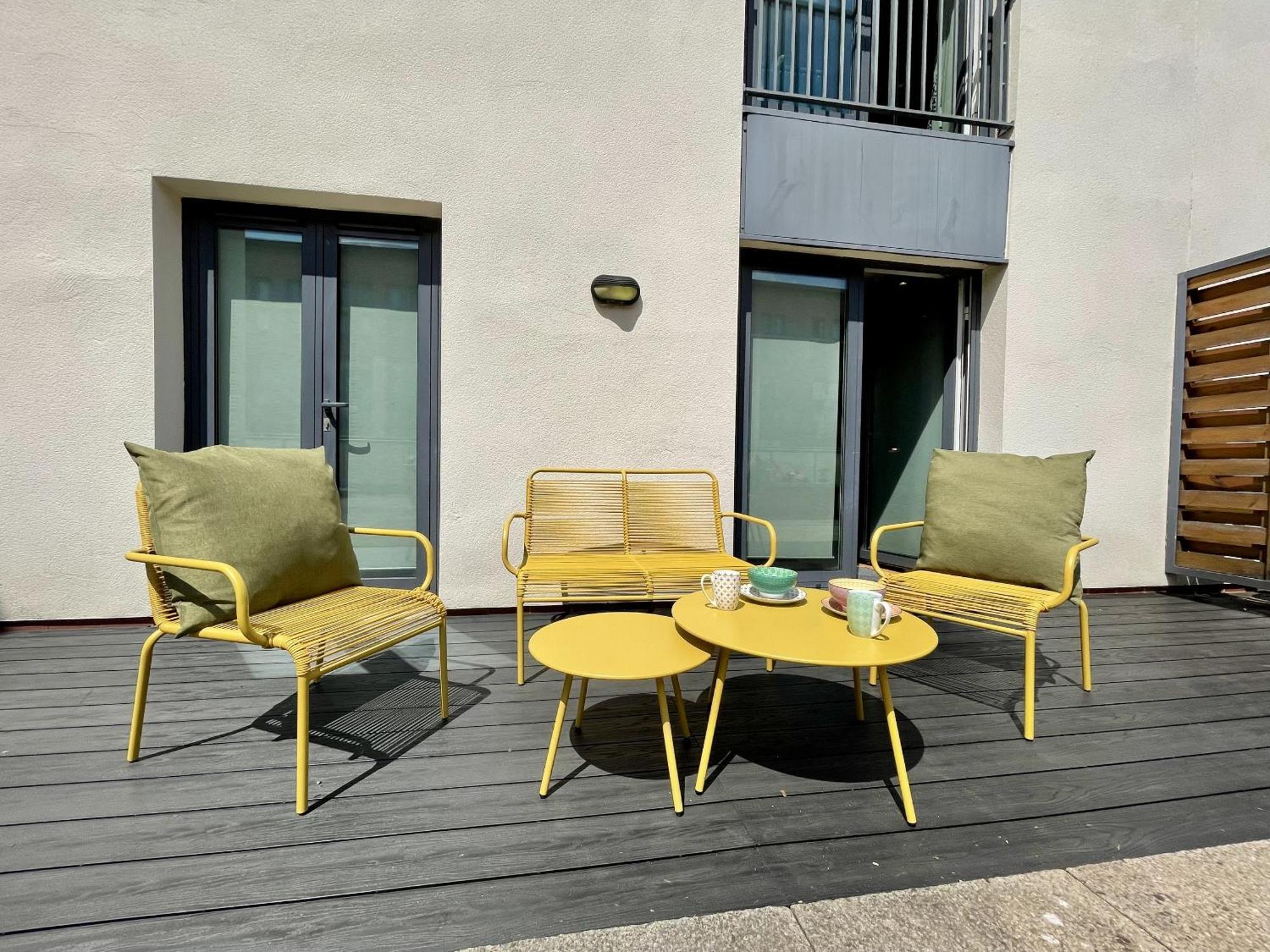 Stunning 2-Bed Town Centre Apartment - Hosted By Hutch Lifestyle Leamington Spa Kültér fotó