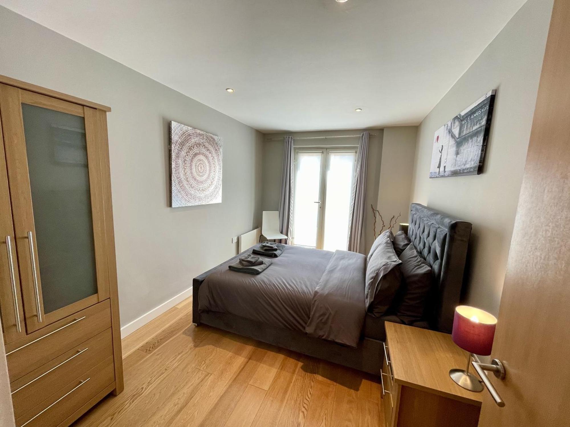 Stunning 2-Bed Town Centre Apartment - Hosted By Hutch Lifestyle Leamington Spa Kültér fotó