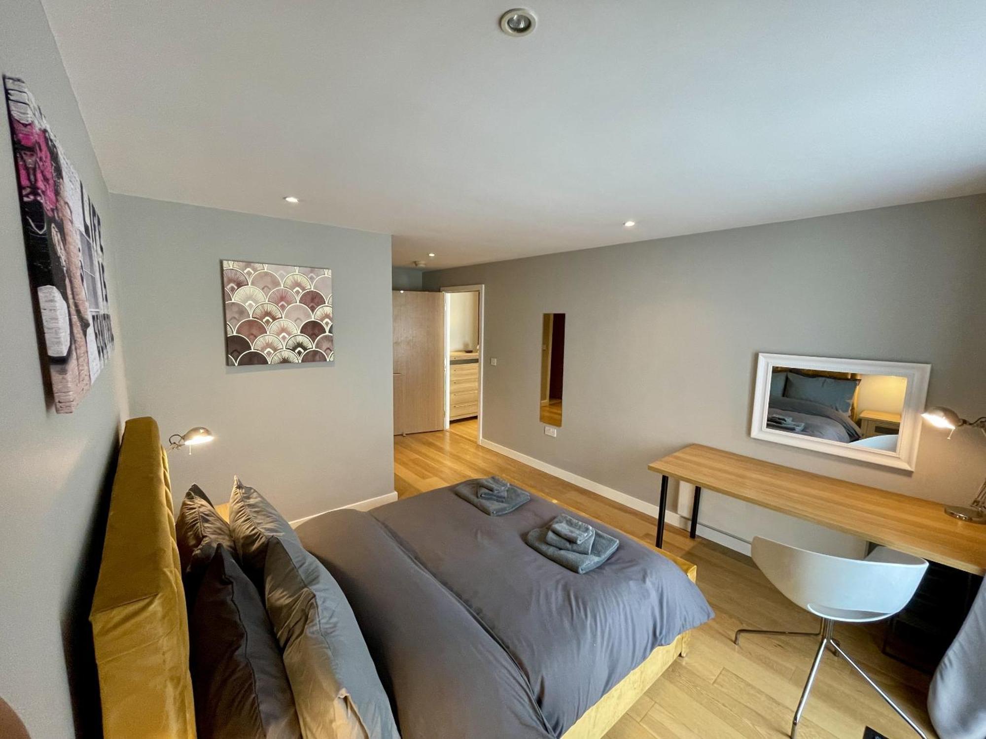 Stunning 2-Bed Town Centre Apartment - Hosted By Hutch Lifestyle Leamington Spa Kültér fotó